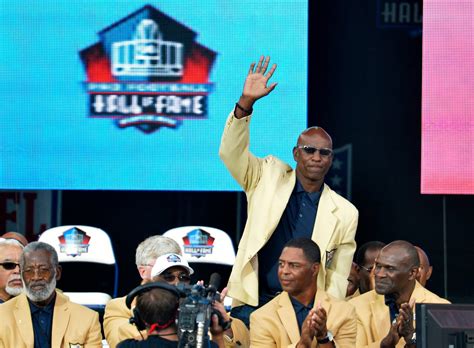 Nfl Hall Of Famers Demand Health Insurance And Share Of Revenue