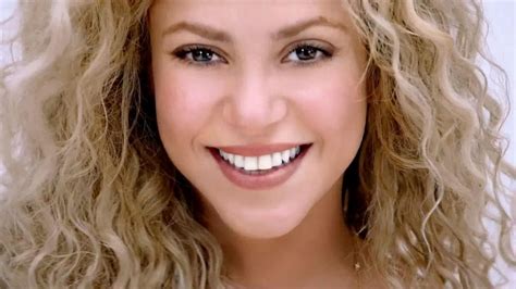 Shakira Faz Strip Para Campanha Da Oral B