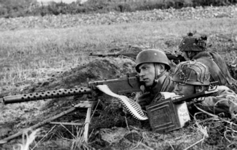 German Fallschirmjäger Paratroopers Man A Captured American 30