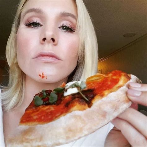 14 Celebrities Who Love Pizza As Much As We Do Fashion Magazine