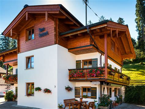 Featuring free wifi, haus zeitz is an accommodation in schönau am königssee, directly at the entrance to the berchtesgaden national park. Ferienwohnungen am Königssee • Haus Holzeck - Moderne ...