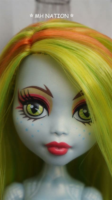 Monster High Lagoonafire Freaky Fusion Golden Kanga Re Root Nude Doll