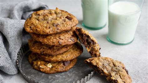 Thick And Gooey Chocolate Chip Cookies Recipe Recipe Chocolate Chip