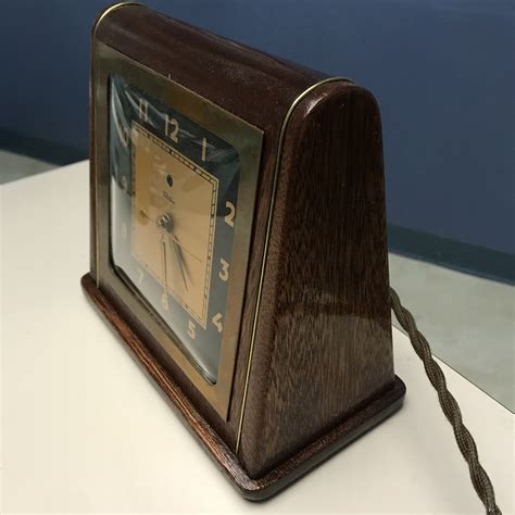 Art Deco 1940s Telechron Pharaoh Mantel Clock Model 3H151 Wood Case