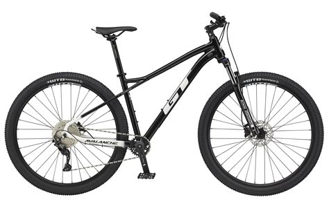 In this video i compare and contrast the 4 bikes in the 2021 gt avalanche range with one another, covering all the similarities and differences like the. GT AVALANCHE 29" COMP 2021 / ŠTĚRBA-KOLA.cz