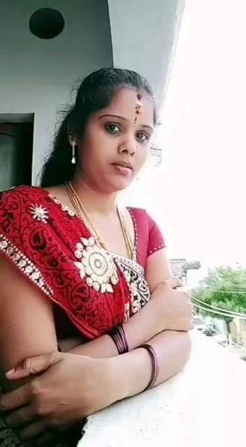 Tamil Bhabhi Giving Blowjob