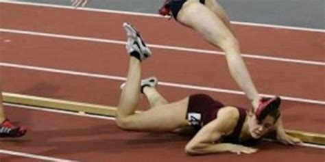 This Inspiring Runner Took A Nasty Fall But She Didnt Stay Down For