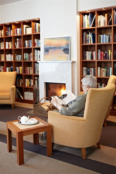 Ob häuser oder wohnungen kaufen, hier finden sie die passende immobilie. ServiceResidenz Schloss Bensberg Frau Carl in Bergisch ...