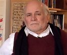 Ron Kovic Biography - Facts, Childhood, Family Life & Achievements