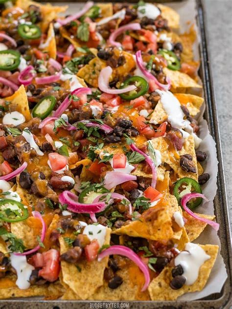 Foil pack baked nachos are quick to make and easy to serve with minimal cleanup. Spicy Baked Black Bean Nachos | Recipe | Vegetarian nachos ...