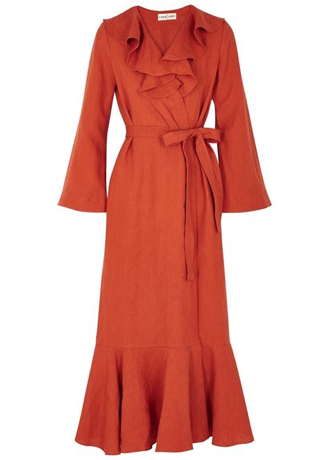 The Wrap Dress Is Still The Most Wearable Style These Are The 7 To Buy Now Fancy Dress