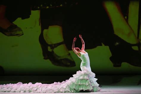 Flamenco Shows Of Intimacy Passion And Spectacle The New York Times