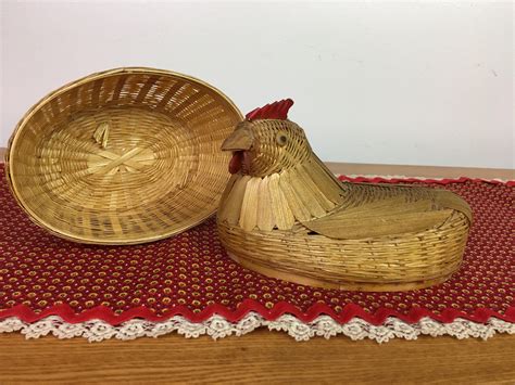 Vintage Wicker Nesting Chicken Basket With Lid Etsy Vintage Wicker Vintage Baskets Basket