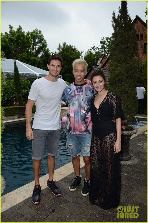 Italia Ricci Robbie Amell Are The Cutest Couple Ever At JJ Summer Bash Presented By SweeTARTS