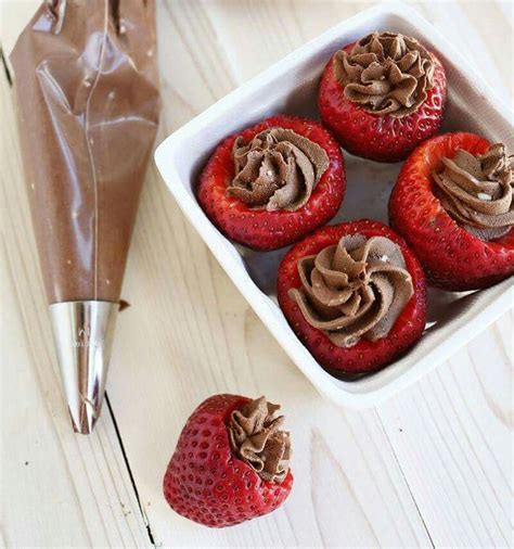 To prepare strawberry mousse, sprinkle gelatin over cold water, let stand for 5 minutes. Strawberries with chocolate mousse | Strawberry recipes ...