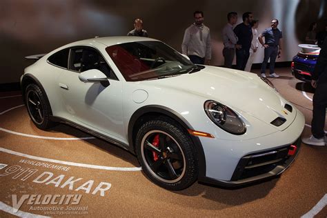 2023 Porsche 911 Dakar Pictures