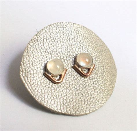 Maybe you would like to learn more about one of these? How To Clean Your Jewelry Without Jewelry Cleaner | HuffPost