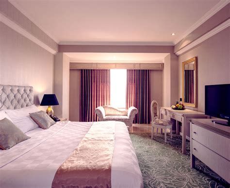 Hanya satu cadangan, sekiranya anda ingin melancong dan ingin menginap di hotel / penginapan, lebih baik jika anda menempah. 7 Rekomendasi Hotel Terbaik Di Surabaya