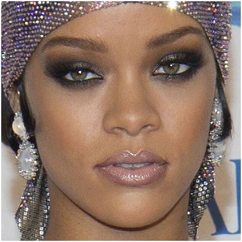 Rihanna Make Up Rihanna Makeup Black Eyeshadow Rihanna