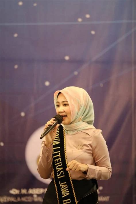 Atalia Ridwan Kamil Ingatkan Siswa SMA Dan SMK Jangan Seperti Indra