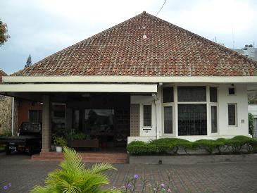 Karena dalam menentukannya, membutuhkan seperti apa gambaran rumah sepanjang periode waktu tertentu. 35+ Info Populer Rumah Sederhana Jaman Sekarang