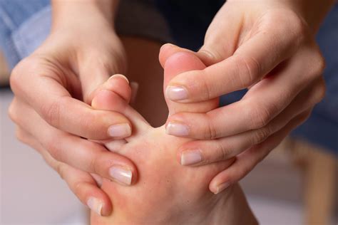 Sudden Stabbing Pain In The First Few Toes Nerve Disease Scary Symptoms