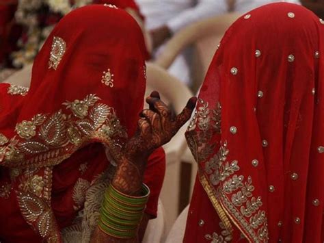 Pakistani Hindus And Indian Muslims Tie Eternal Knots In Mass Weddings Hindustan Times