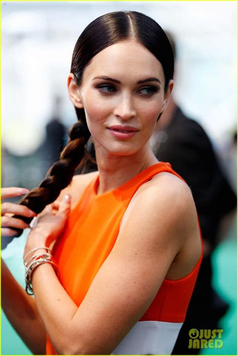 Megan Fox Stuns At Teenage Mutant Ninja Turtles Sydney Premiere With Will Arnett Photo