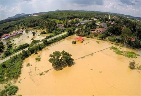 Astro awani, sungai besi, negeri sembilan, malaysia. Sesi persekolahan di dua sekolah di Melaka masih ditangguh ...