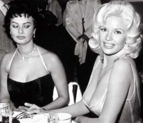 Sophia Loren Stares At Jayne Mansfields Assets In A 1957 Photo Cave News