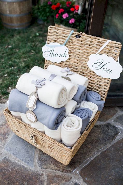 Cool 25+ Beautiful Wedding Souvenirs Ideas For Your Invitation Guest