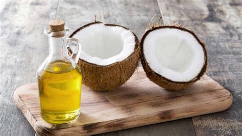 It is an organic source of skin moisture. Side Effects Of Coconut Oil Can Be Surprisingly Dangerous ...