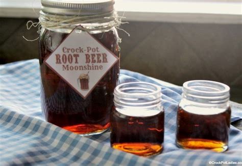 Dissolve the sugar in water at high heat along with a couple of blackberries, then cool and transfer evenly to two mason jars. Crock-Pot Summer Recipes | Moonshine recipes, Root beer ...