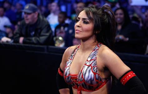 Breaking News Wwe Diva Layla Announces Retirement From Wwe