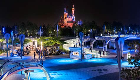 This Man Built Shanghai Disneys Tomorrowland Fortune