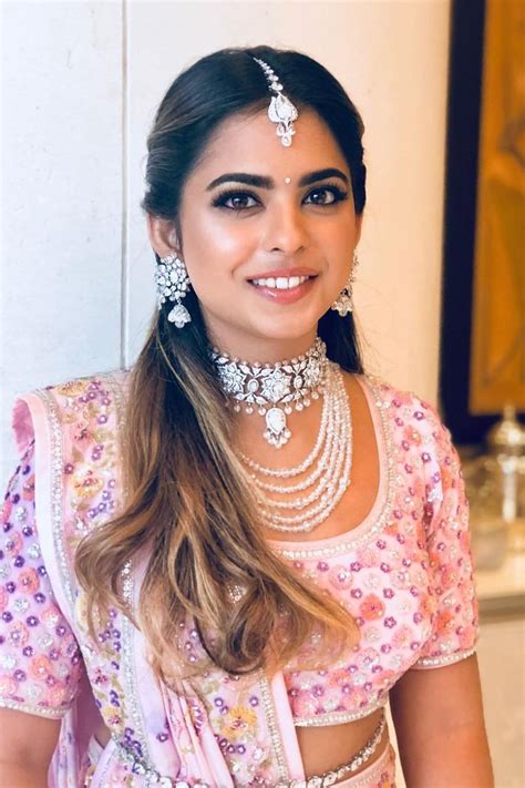 Isha Ambani Bridal Beauty Lessons To Learn From The Heiress Vogue India