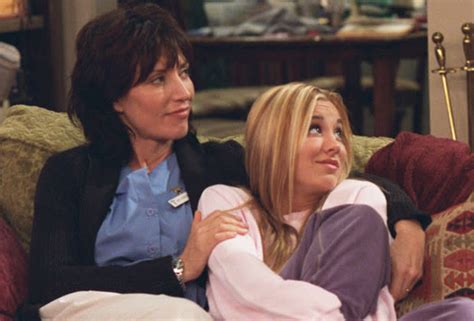 Big Bang Theory Katey Sagal Cast As Penny S Mom In Simple Rules Reunion