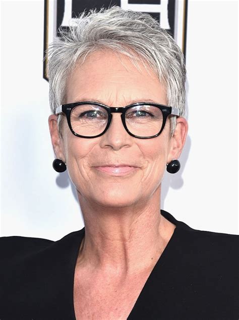 Jamie lee curtis is a great ad for short hair for older women! Pin on Short hair
