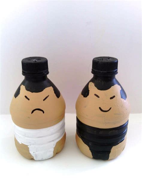 Sumo Wrestler Salt and Pepper Shakers | ThriftyFun Vintage salt & pepper shakers cats or kittens made in japan | etsy.