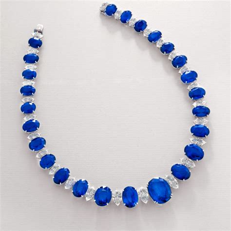 Sapphire And Diamond Necklace By Chatila Idées De Bijoux Bijoux