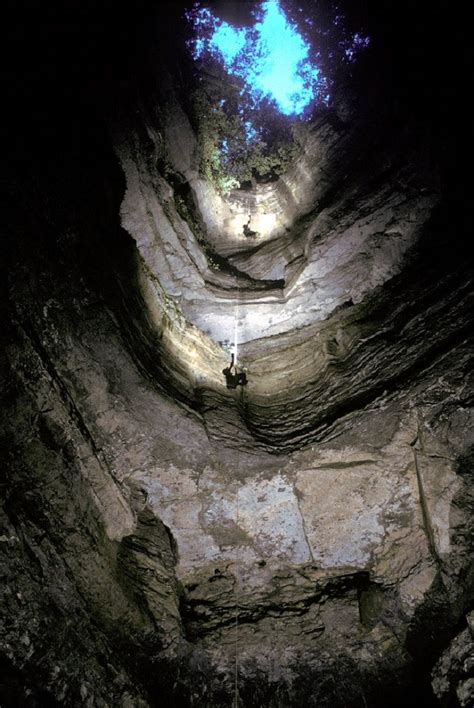 12 Amazing Caves In Alabama