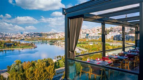 Restoranlar Ramada Hotel And Suites By Wyndham Istanbul Golden Horn