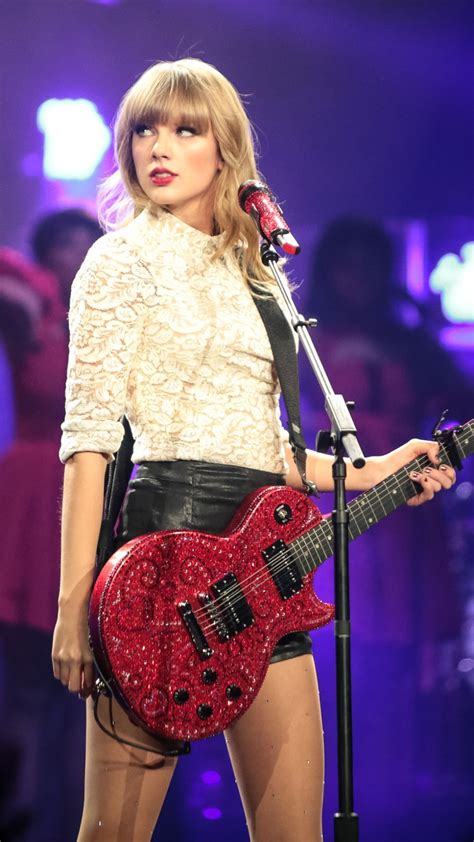 Taylor Swift Red Tour Wallpaper