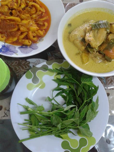 Leaf, artery selom, water dropwort. INTANBLING: ulam daun selom
