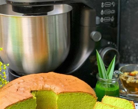 Resep kue bolu panggang keju ternyata sangatlah mudah. Cara Bwt Kue Cake Pandan Bakar Takaran Gelas / Resep Bolu ...