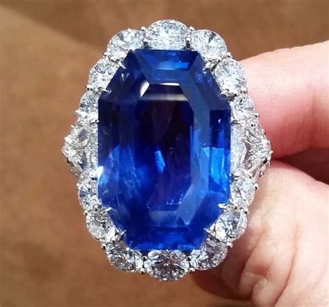 High Jewelry Heavenly Sapphire Ring Bucket List Blues Jewels