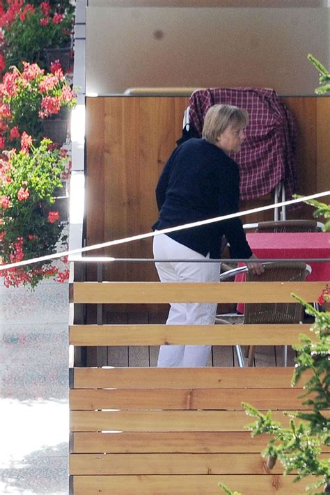 Kinder ab 12 jahren sollen sich ab dem 7. Angela Merkel: Urlaub in Sulden im Vinschgau - DER SPIEGEL
