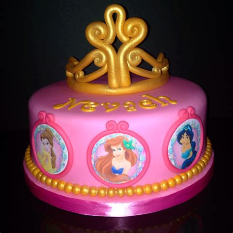 Pin By Ana Encarnação On My Custom Cake Cupcakes And Cake Pops Disney