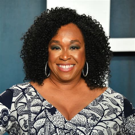 shonda rhimes left abc for netflix after a disneyland ticket snub shonda rhimes disneyland