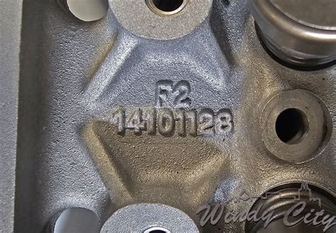 60l 350 400 Chevy L98 Remanufactured Aluminum Cylinder Head 14101128